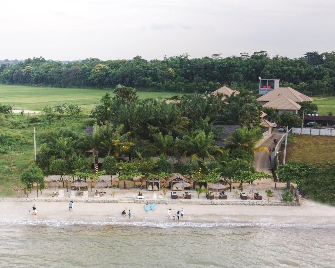 Coconut Lodge Resort Jepara Exterior foto